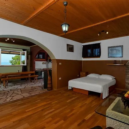 Duje Holiday home *