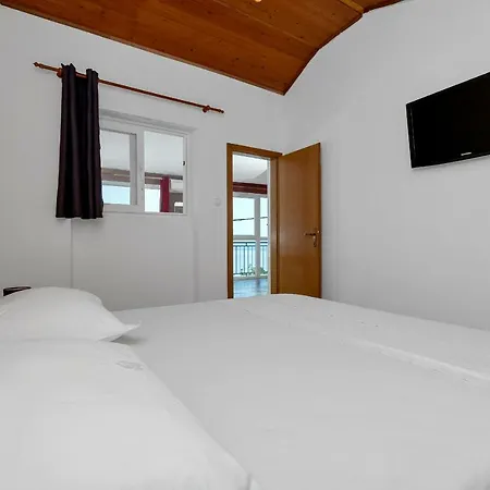 Duje Veliko Brdo (Makarska)