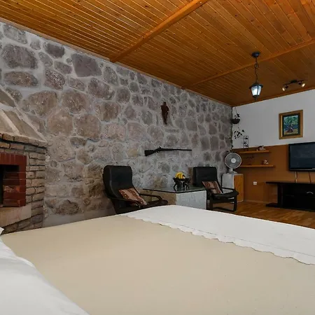Duje Veliko Brdo (Makarska)