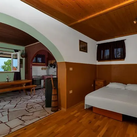Duje Veliko Brdo (Makarska)