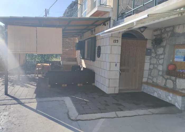 Duje Casa vacanze Veliko Brdo (Makarska)