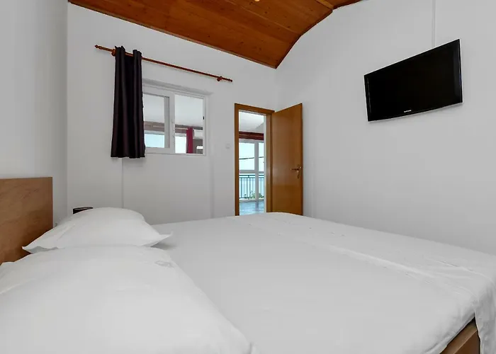 Duje Veliko Brdo (Makarska)