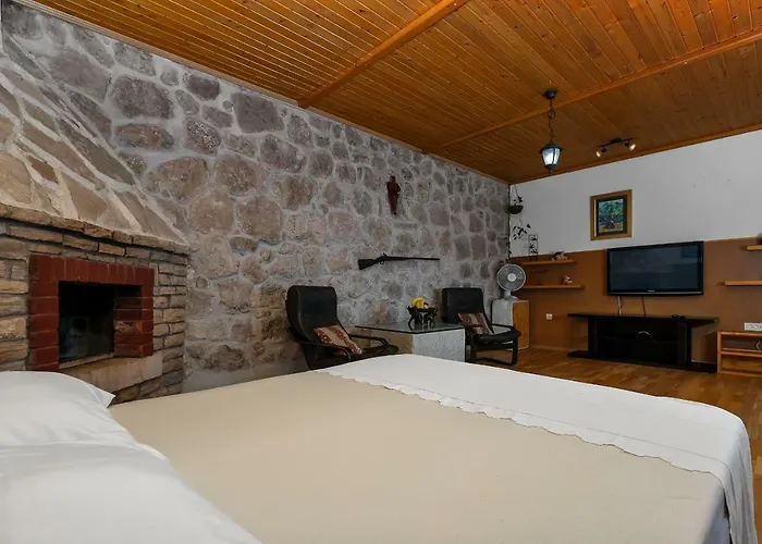 Duje Veliko Brdo (Makarska)